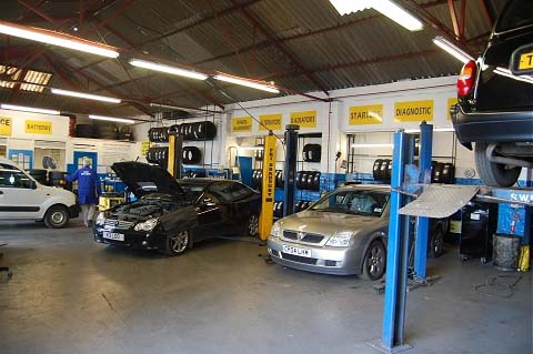 Our Glasgow Citroen Van diagnositc and service centre. Maintenance and safety checks are provided with each diagnostic test.